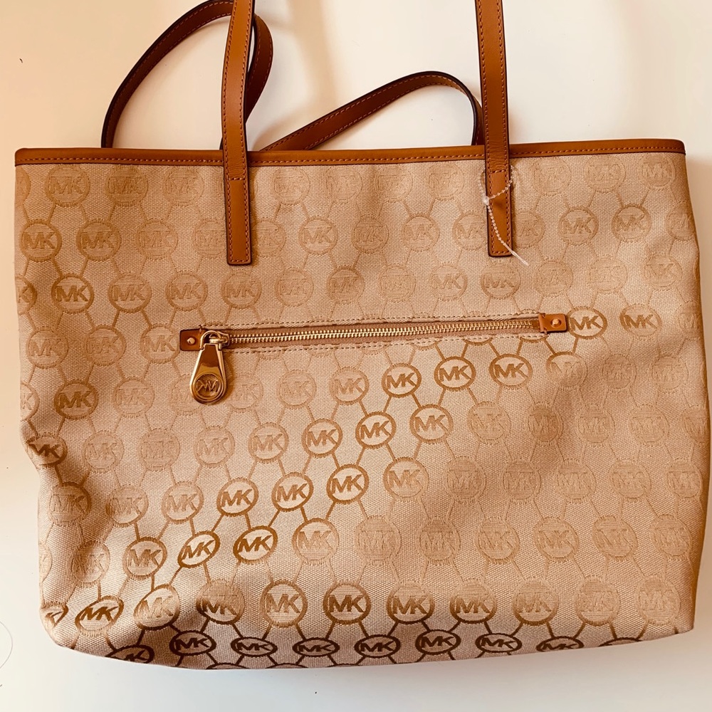Michael Kors tan tote